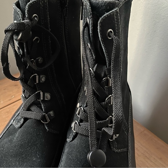 Clarks Women's Kearns Sirena Ankle Boot Black Suede Leather 11 - Picture 11 of 12